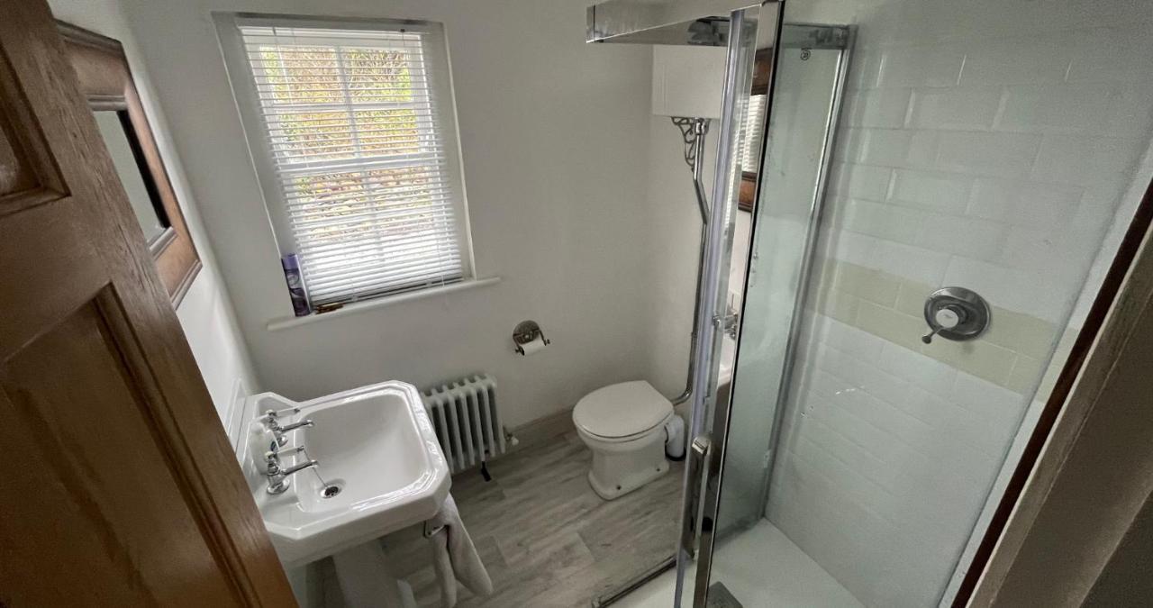 Newly Renovated Stone Cottage Located 2.5 Miles From Killarney Town Teernaboul 外观 照片