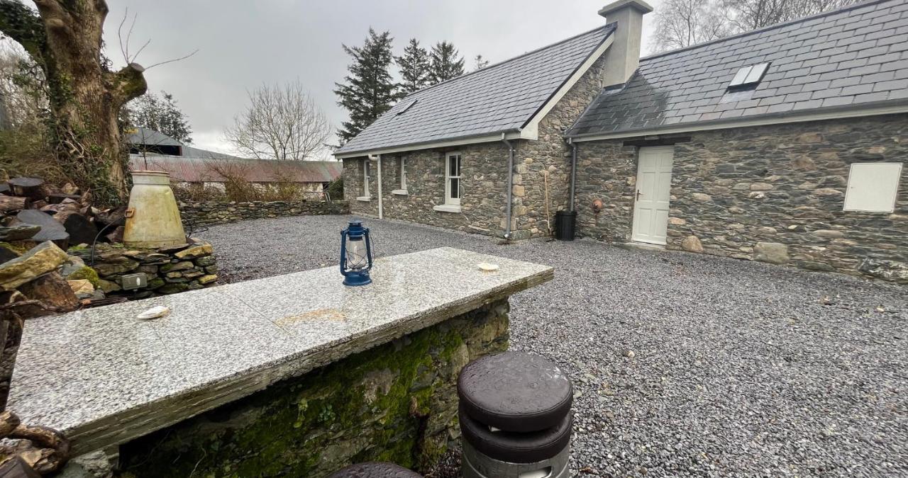 Newly Renovated Stone Cottage Located 2.5 Miles From Killarney Town Teernaboul 外观 照片